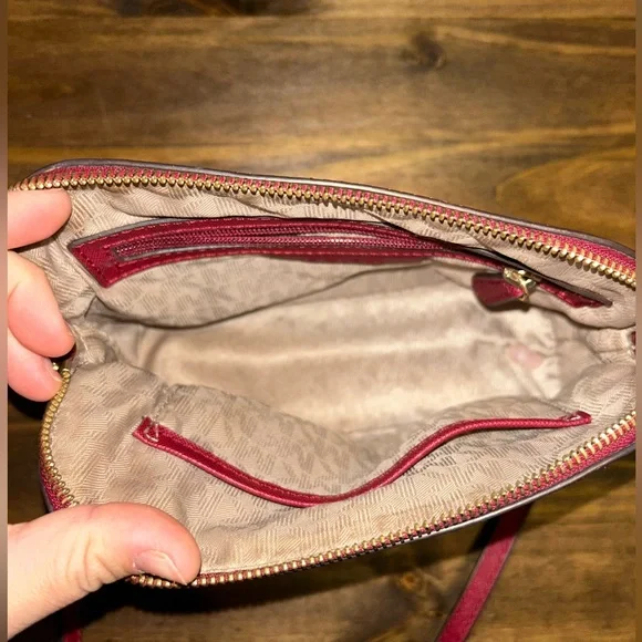 Michael Kors red with gold accent crossbody bag purse - Picture 2 of 6